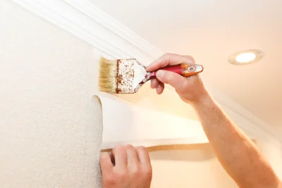 Pose de papier peint à la Charme — revêtements muraux et toiles de verre